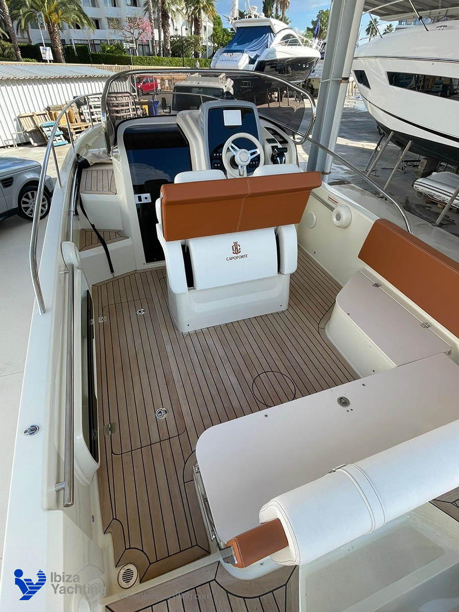 Invictus 240 CX 6