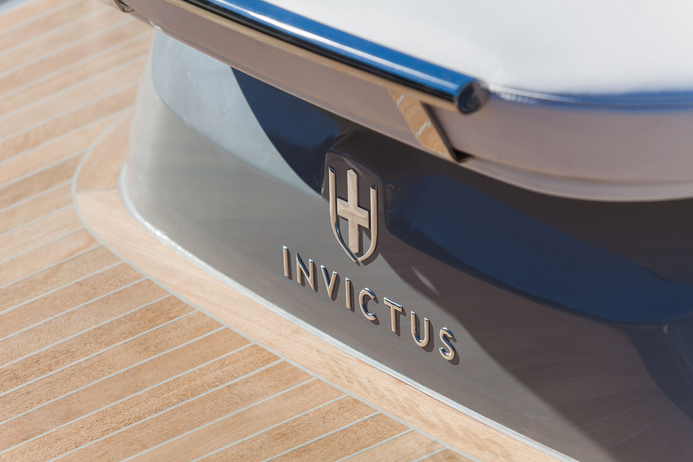 Invictus 280 GT 12