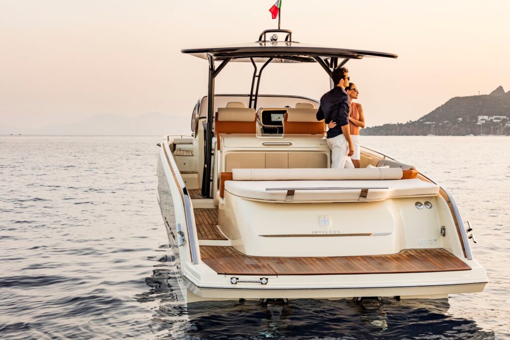 Invictus 320GT (4)