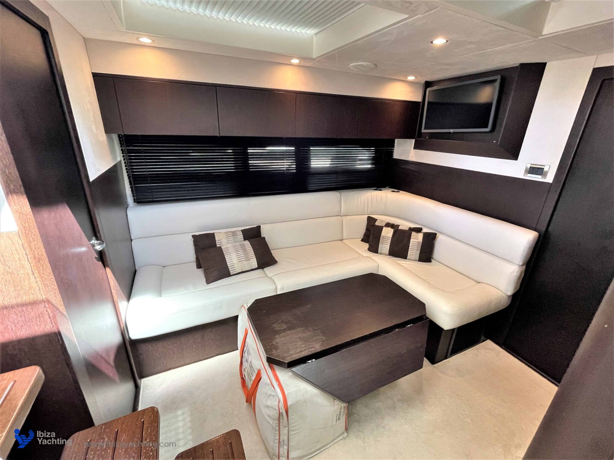 Reinamora - Galeon 385 (10)
