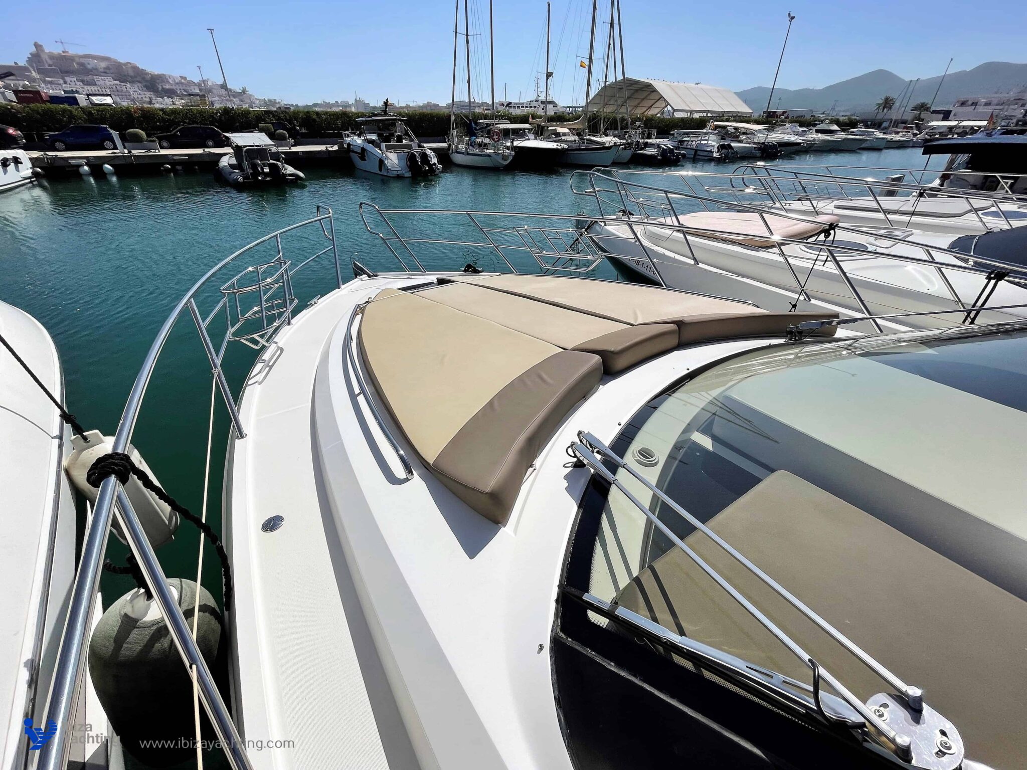 Reinamora - Galeon 385 (9)
