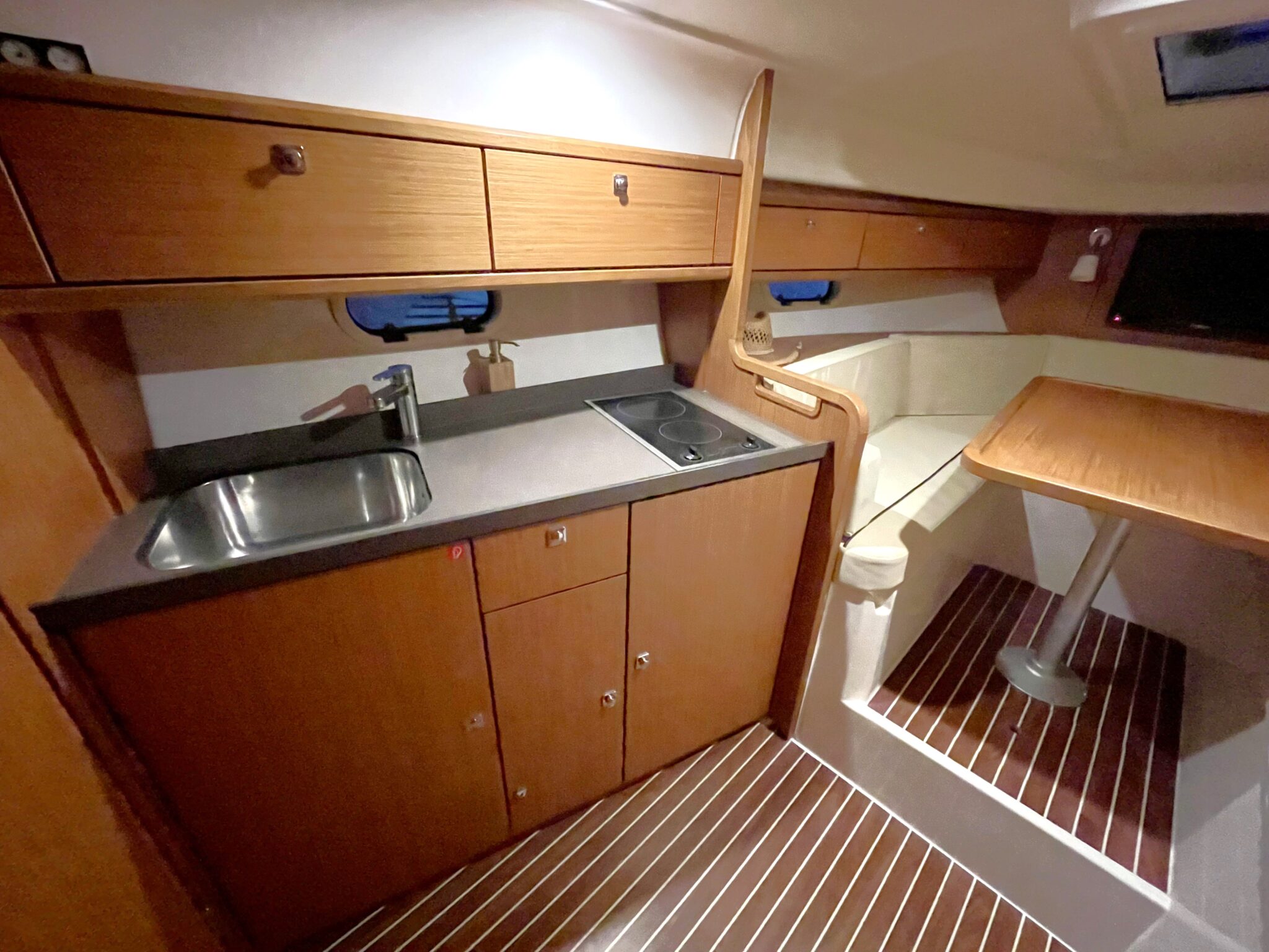 COCAMANI - Bavaria 29 Sport (8)