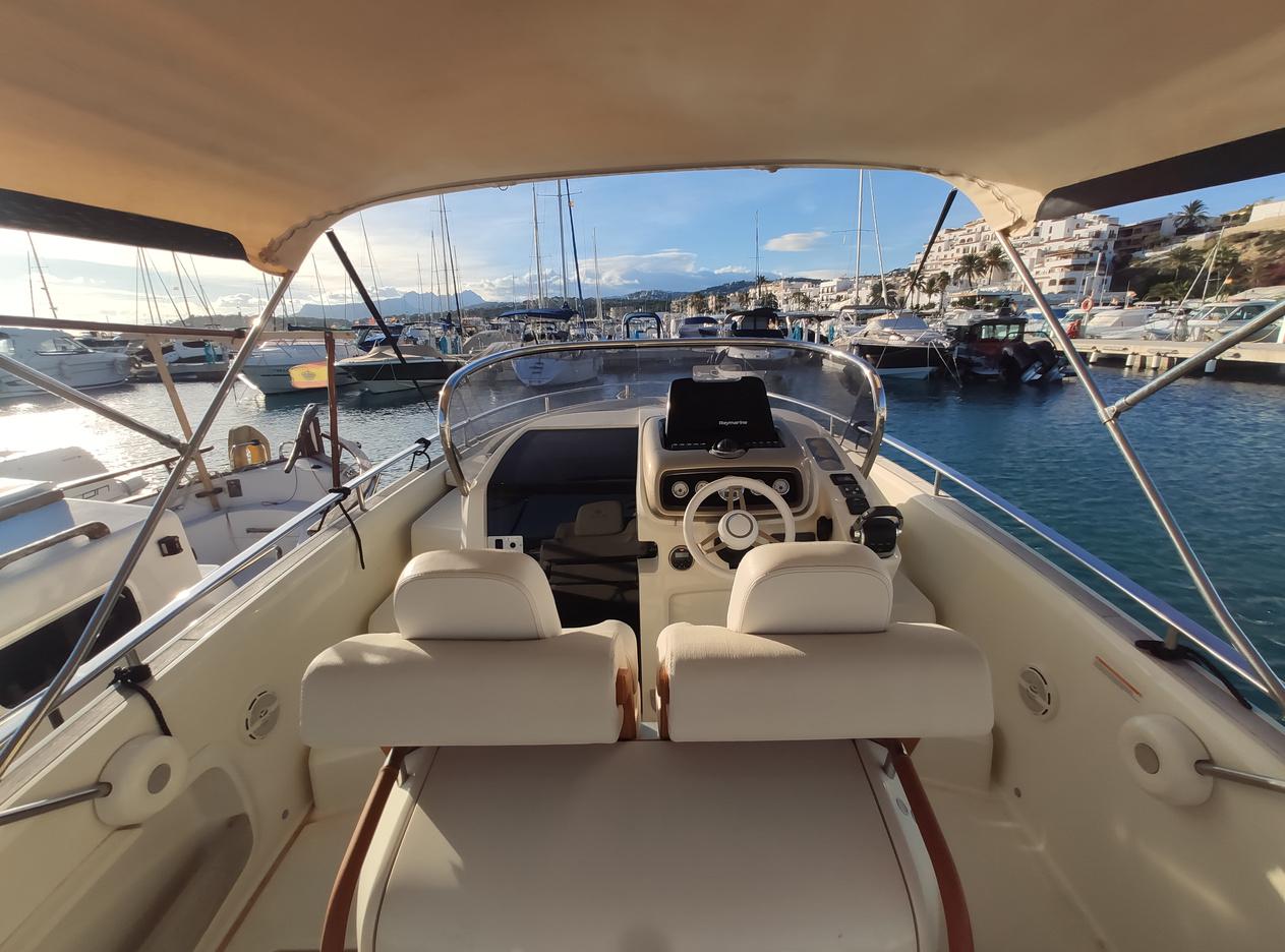 DELPHI - Invictus 280GT (7)