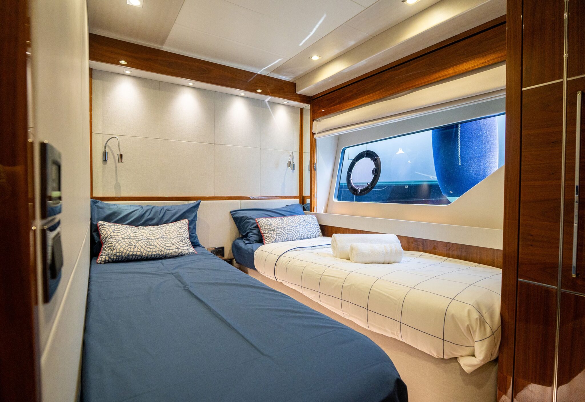 45-twin-guest-cabin