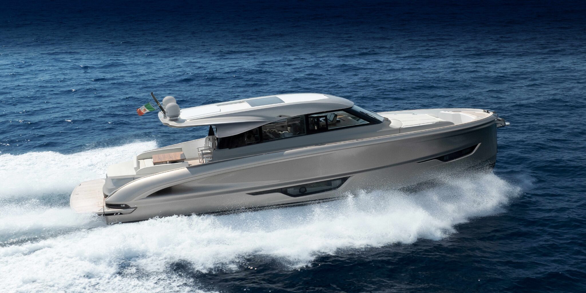 SolarisPower52 Coupe-01