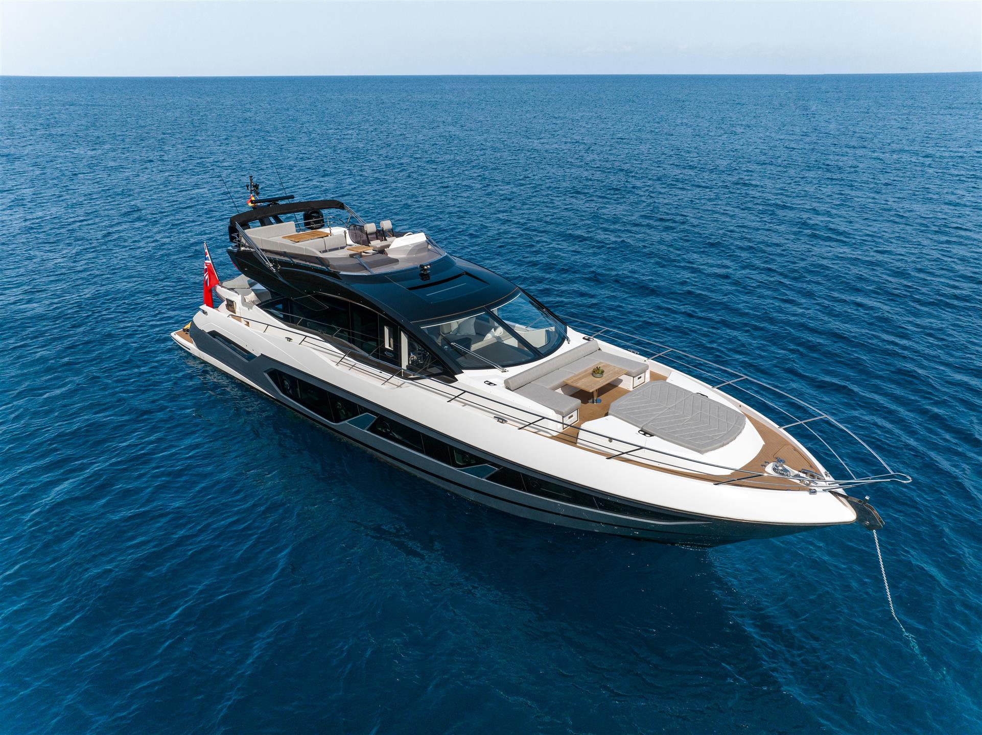 Sunseeker-75-Sport-Yacht-8-Custom