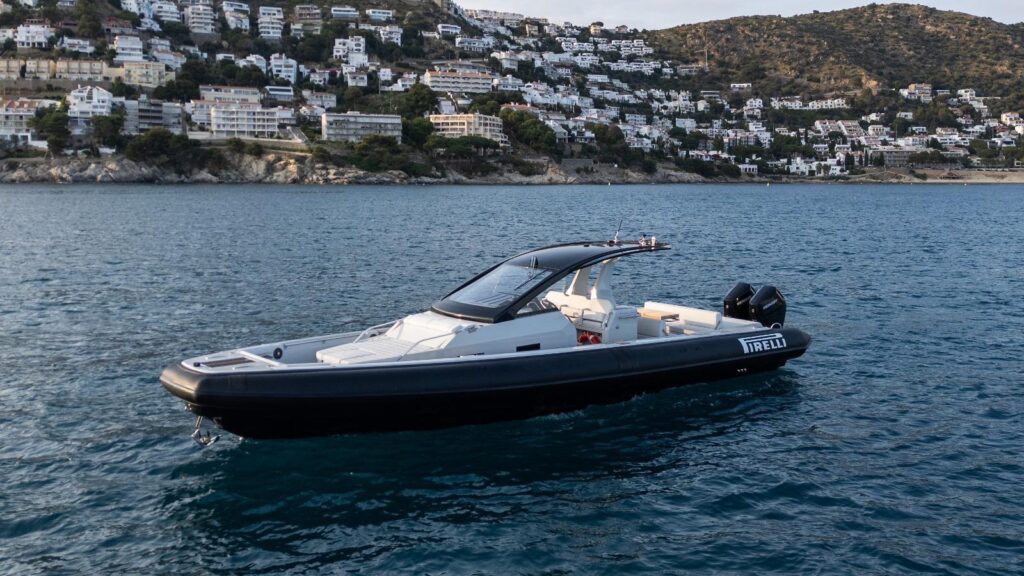 PIRELLI 35 21 Pirelli 35 Ibiza Charter – Ibiza Yachting