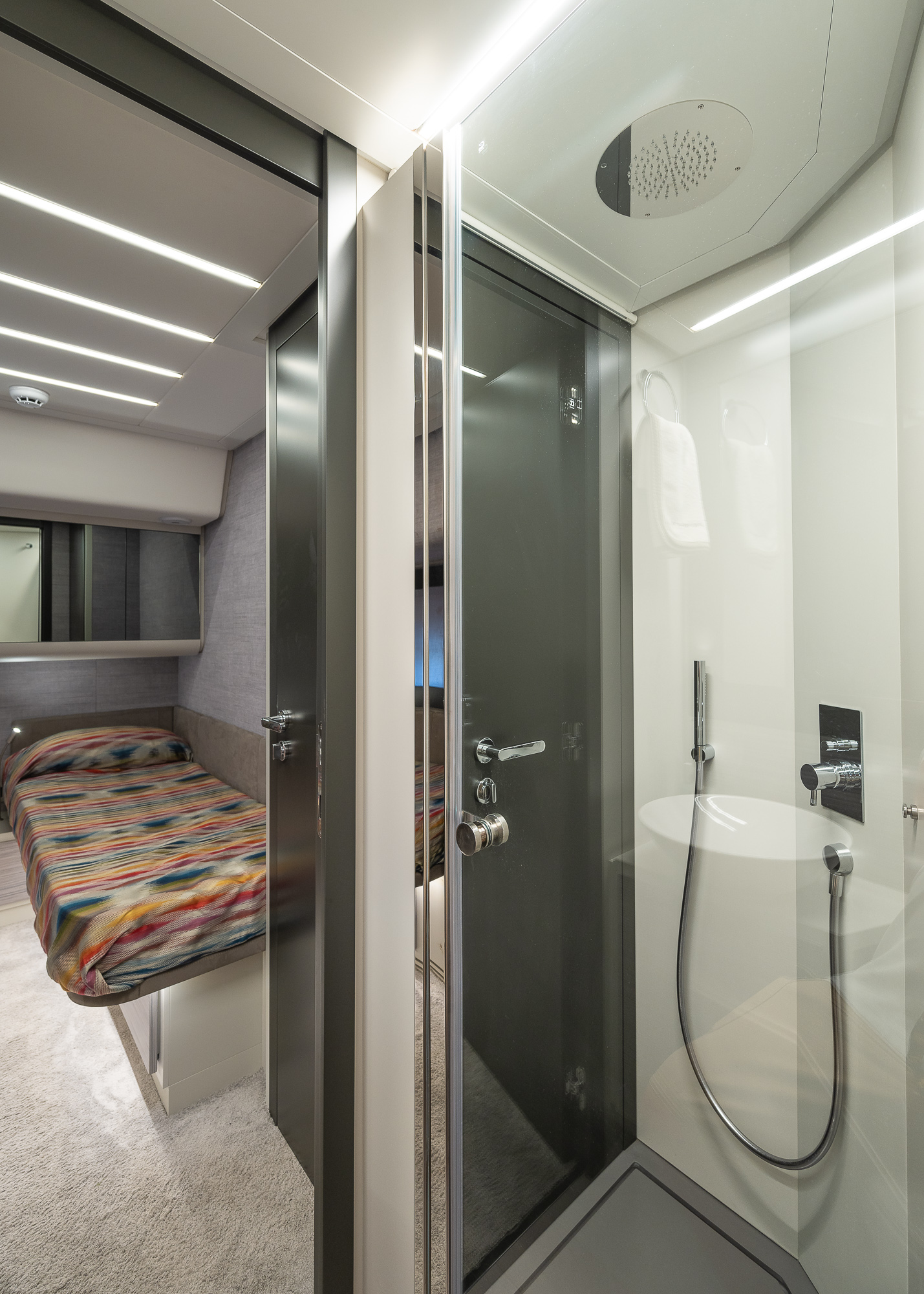 Pershing 6x Ibiza Charter – Ibiza Yachting