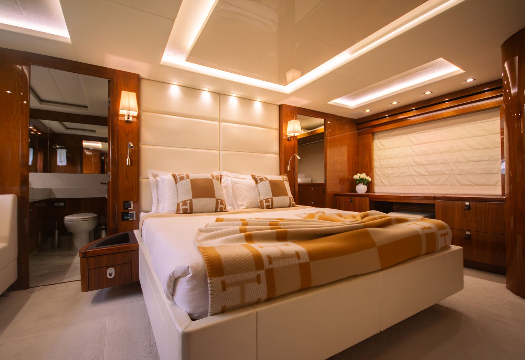 24-master-cabin