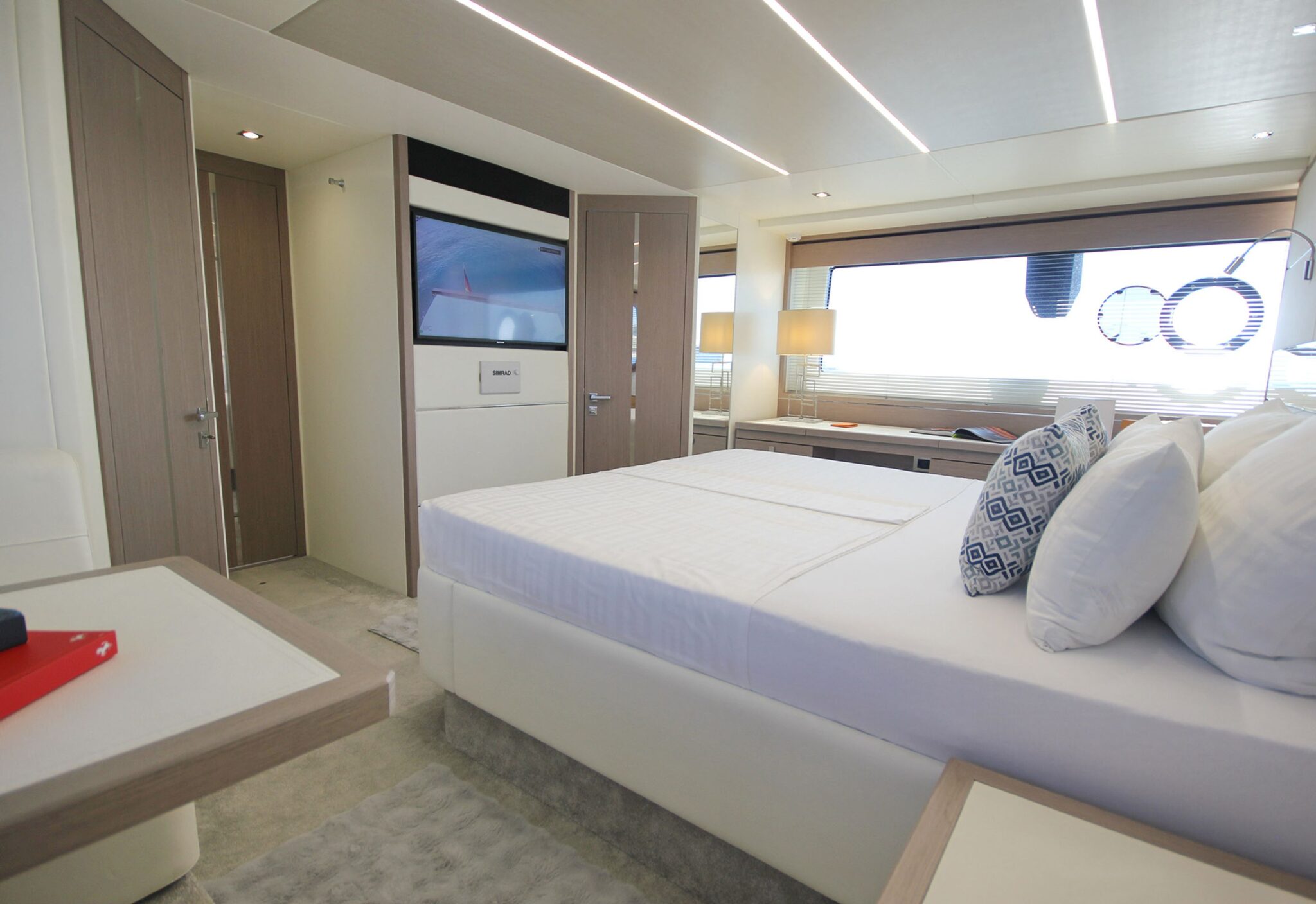 27-master-cabin