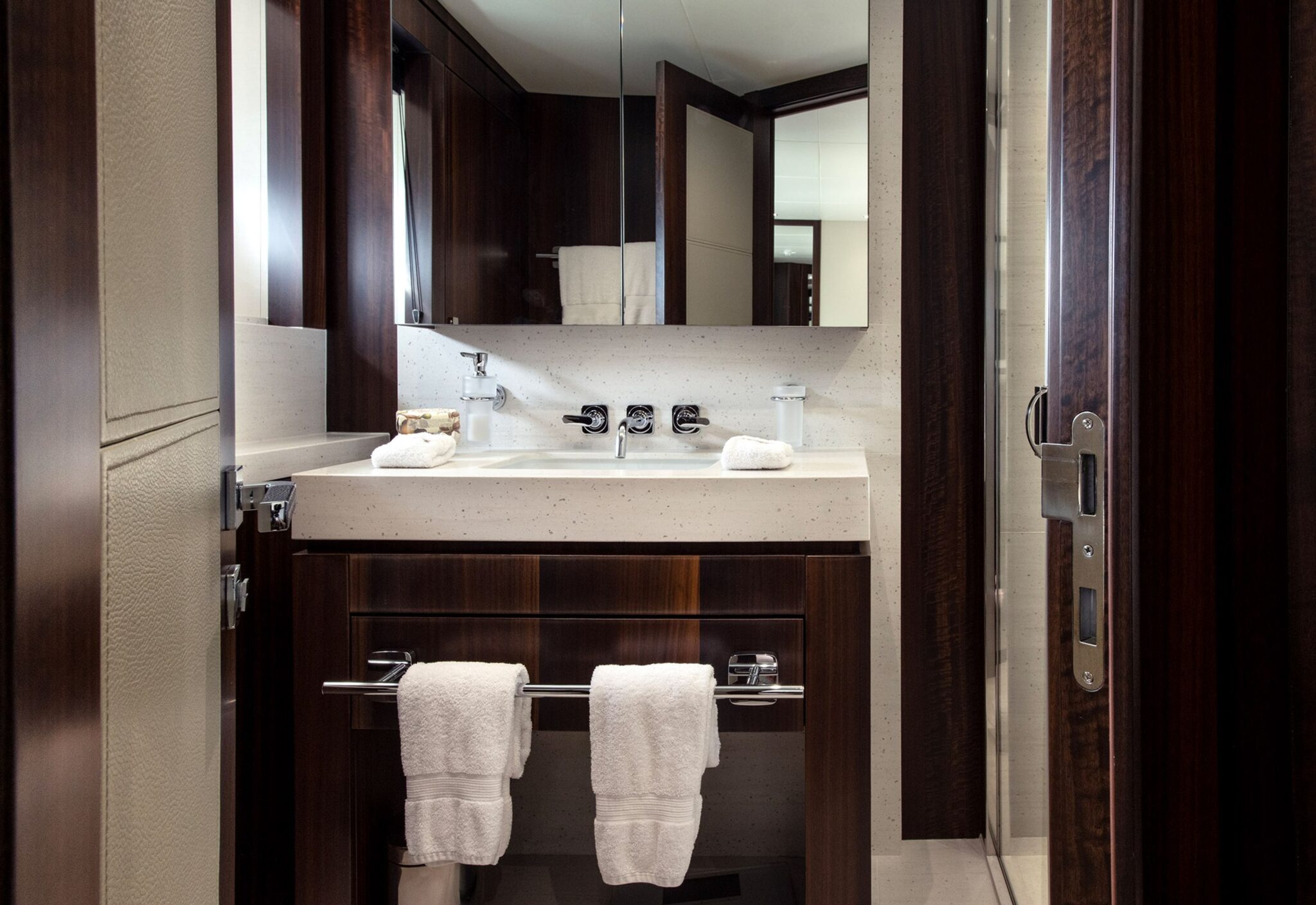 29-port-guest-en-suite