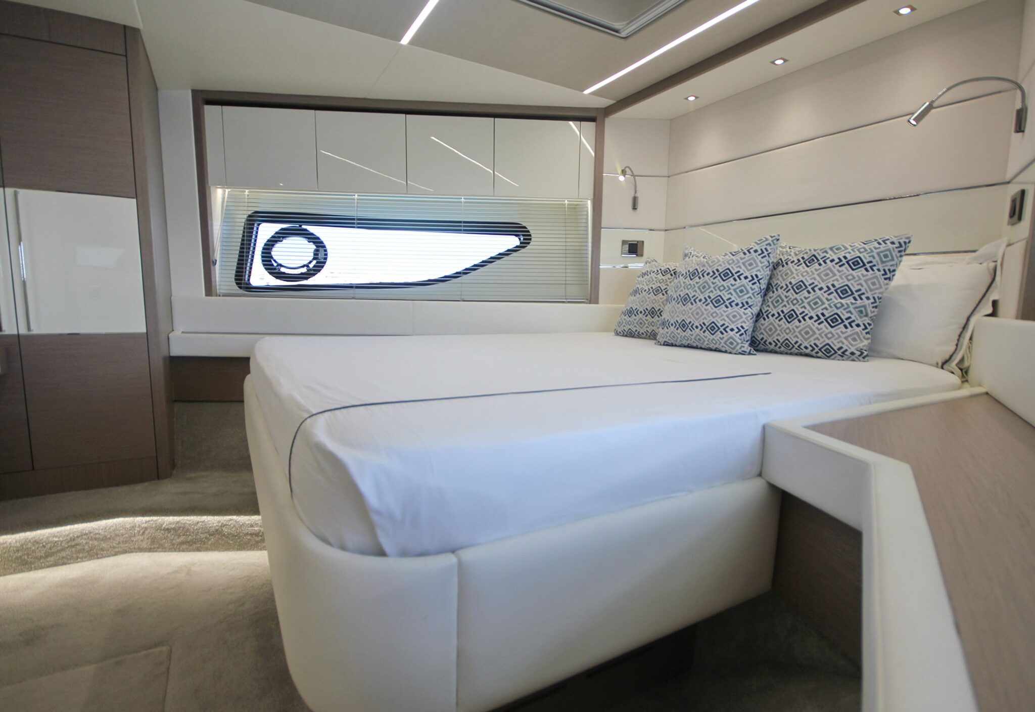 31-vip-cabin