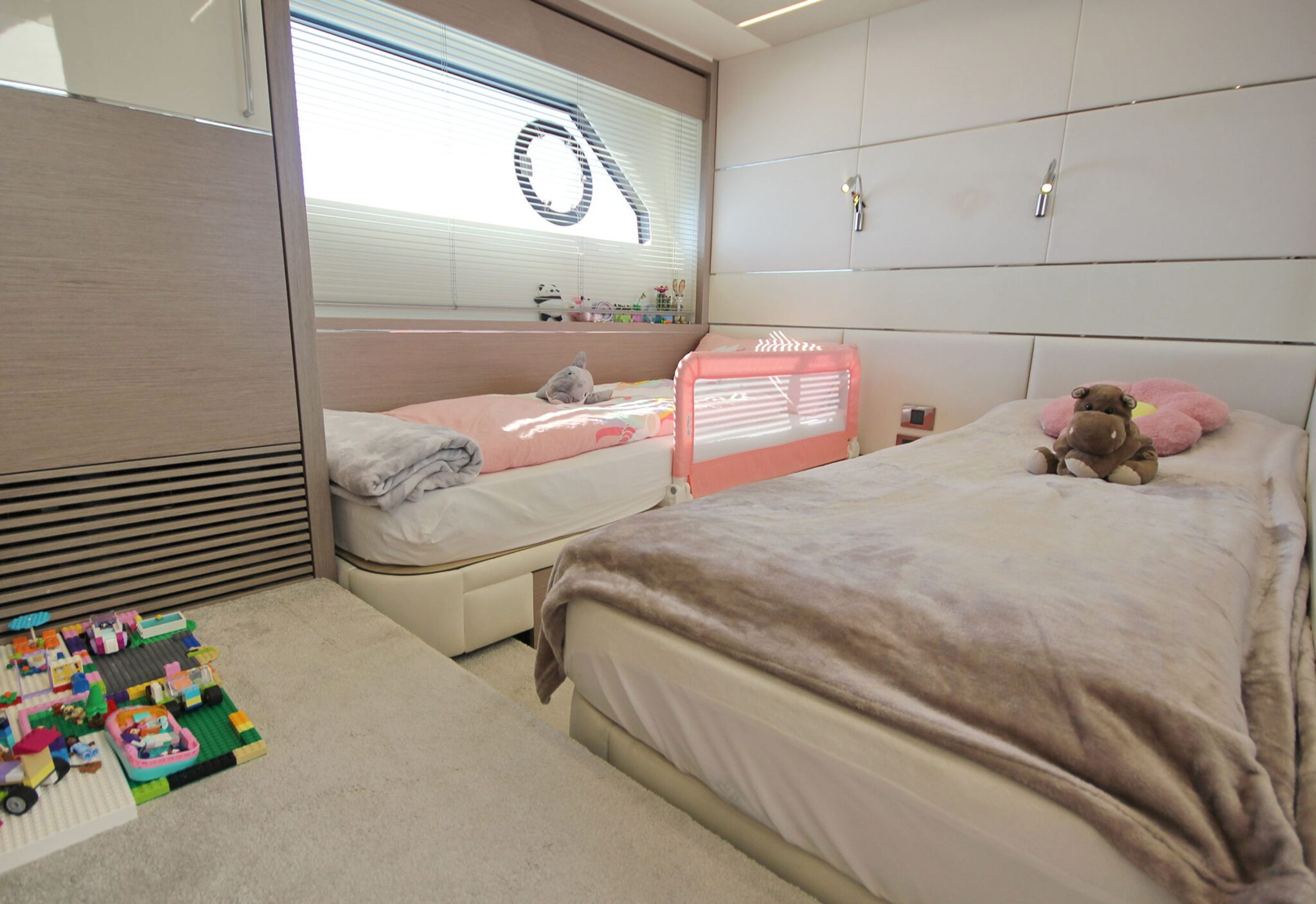 33-twin-cabin