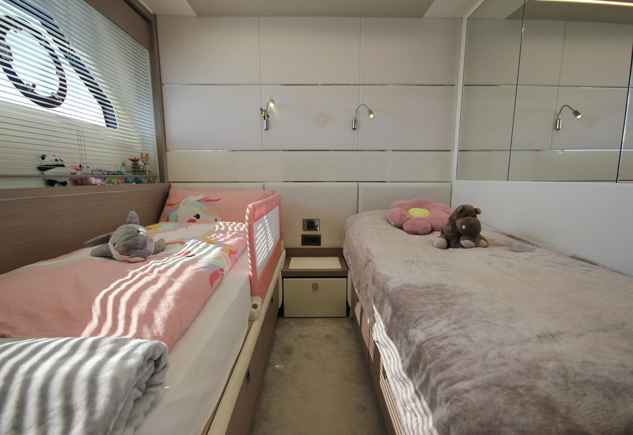 34-twin-cabin