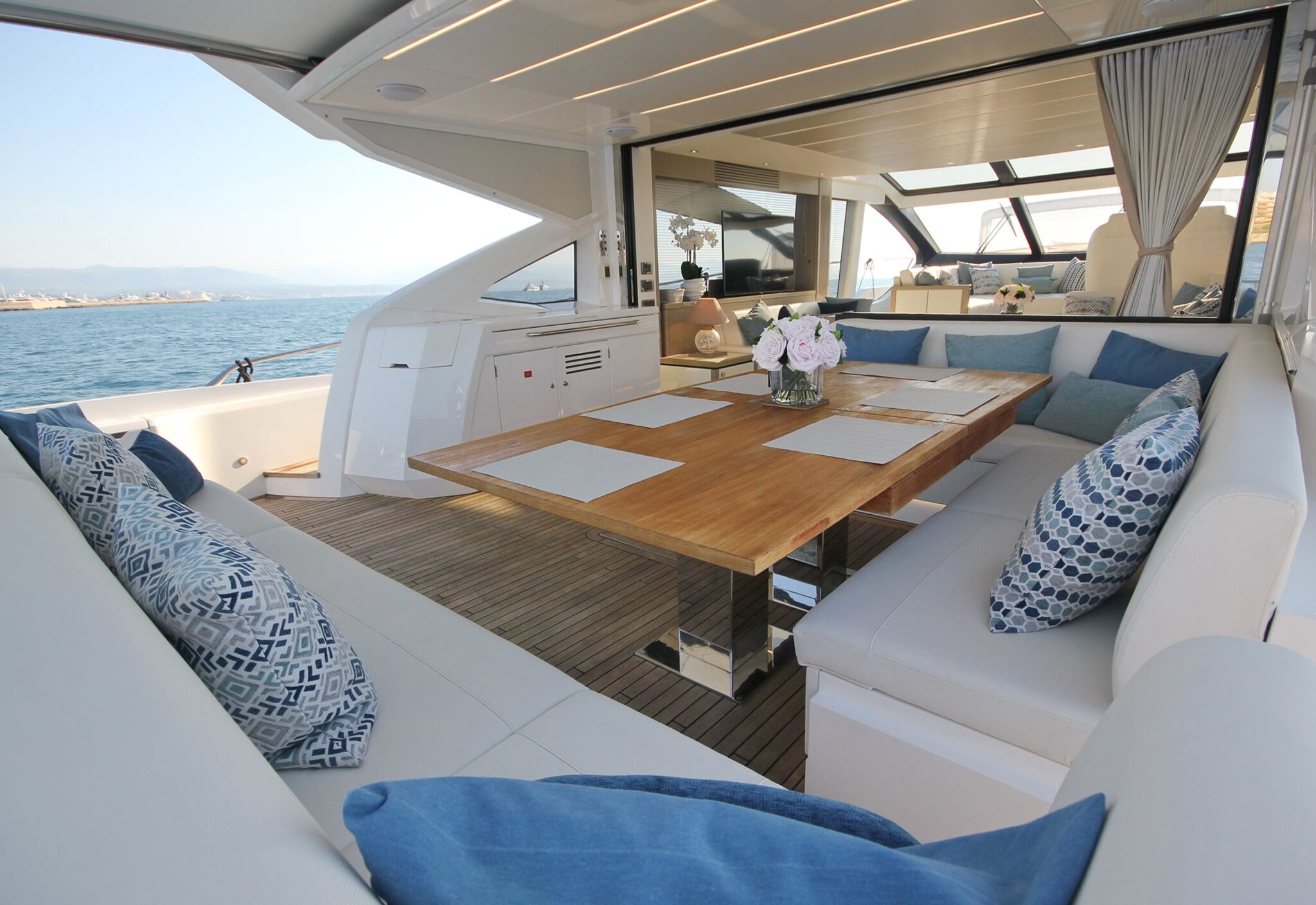 6-aft-cockpit