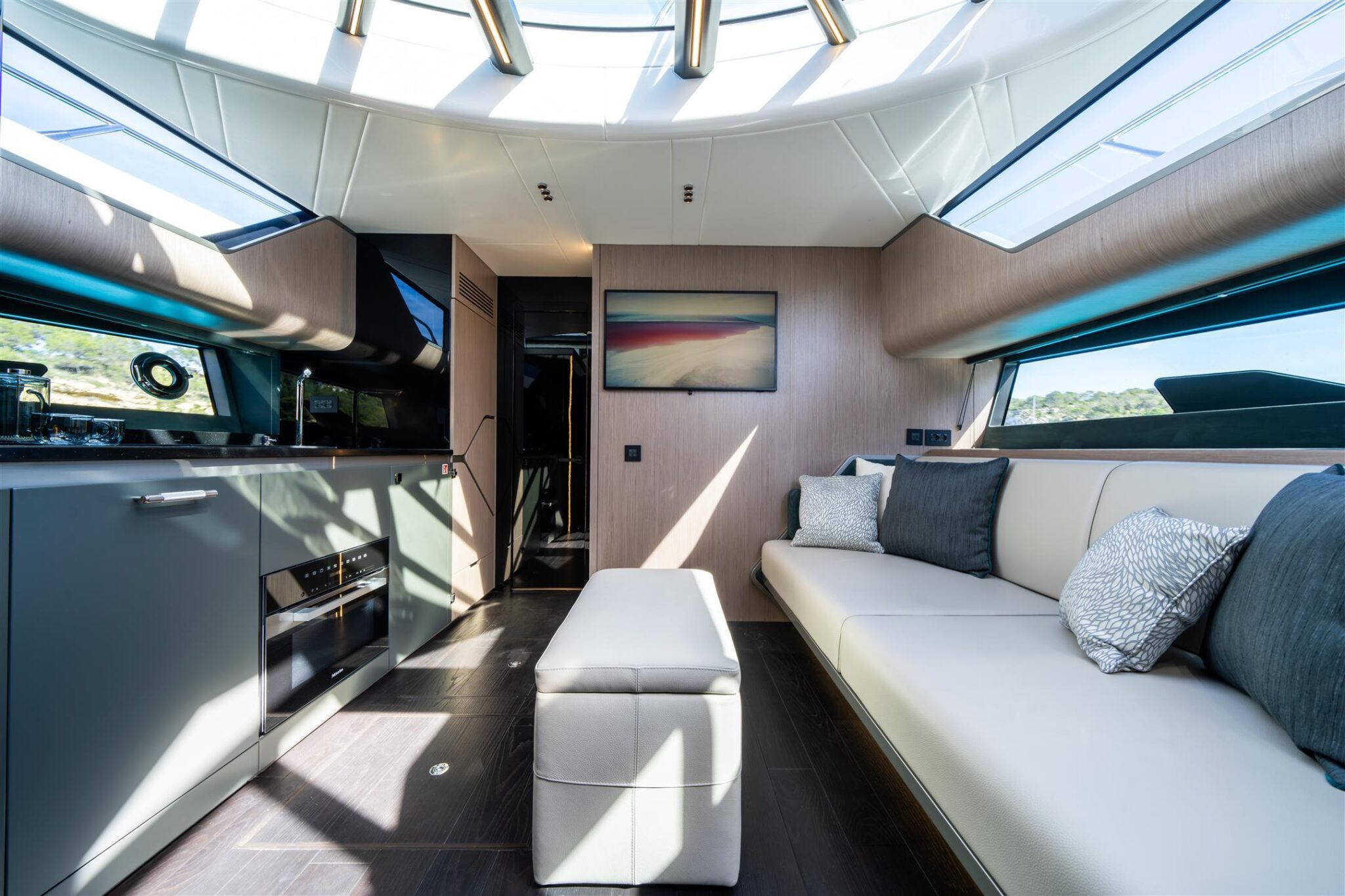 Superhawk-55-Interior-10-Custom